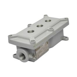 Botonera para 3 accionamientos 22mm, 2 salidas 3/4¨, CL1.ZONA 1