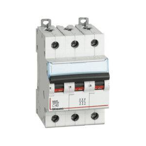 Interruptor termomagnético 3x40A 10kA 220V tipo C Din BTDIN