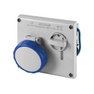 Tomacorriente p/empotrar c/enclavamiento 2x16A+T 250V IP67 6h Omnia