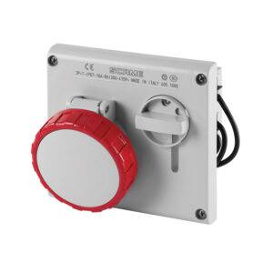 Tomacorriente p/empotrar c/enclavamiento 3x16A+T 415V IP67 6h Omnia