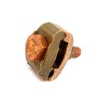 Conector tierra doble para 1 cable 250MCM a barra 1 perno 55mm